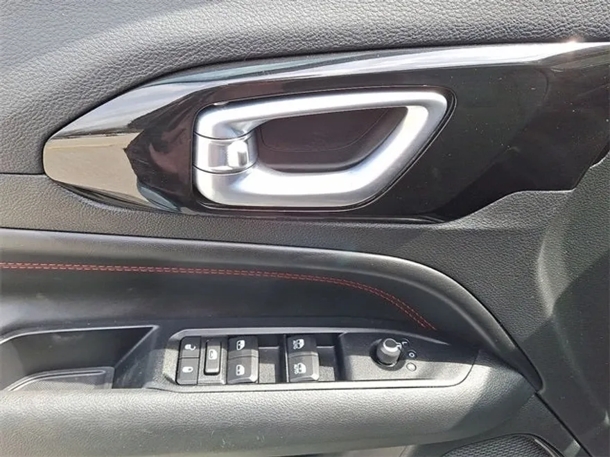 2022 Jeep Compass Trailhawk photo 2