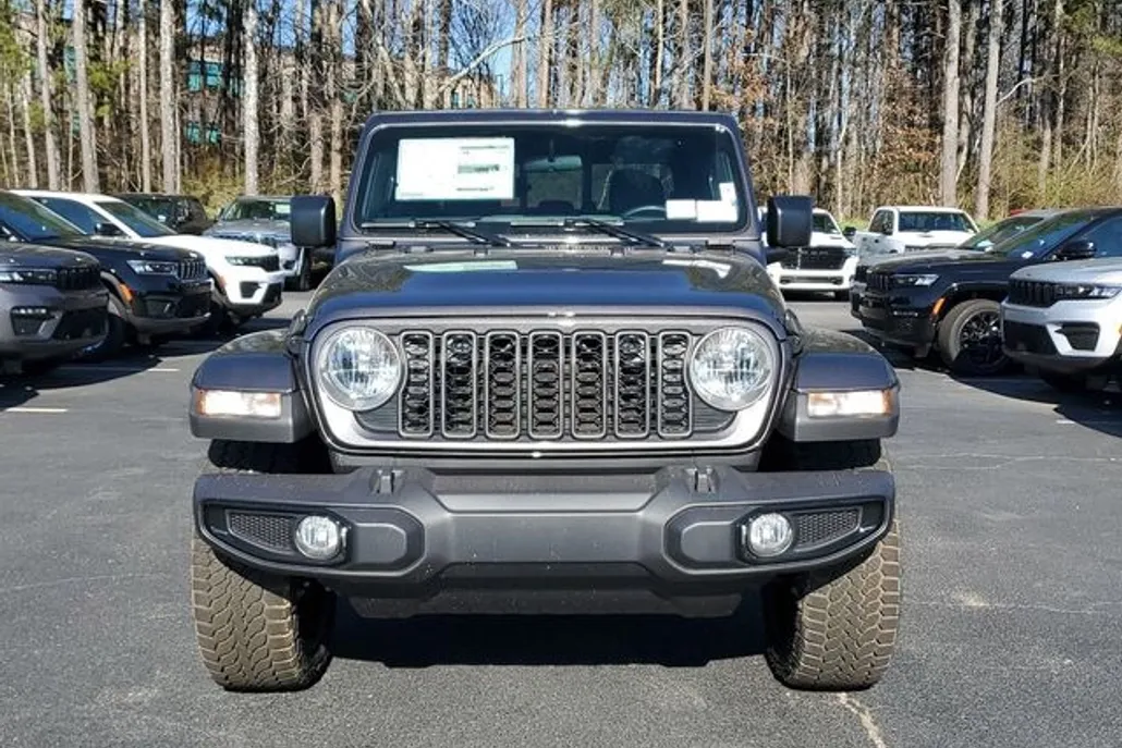 2025 Jeep Gladiator photo 1