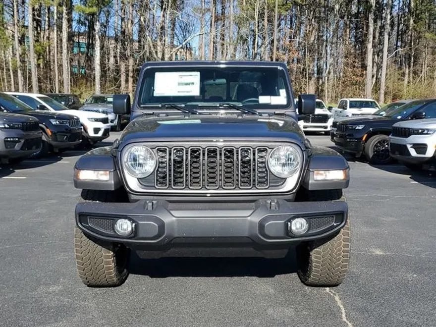 2025 Jeep Gladiator photo 1