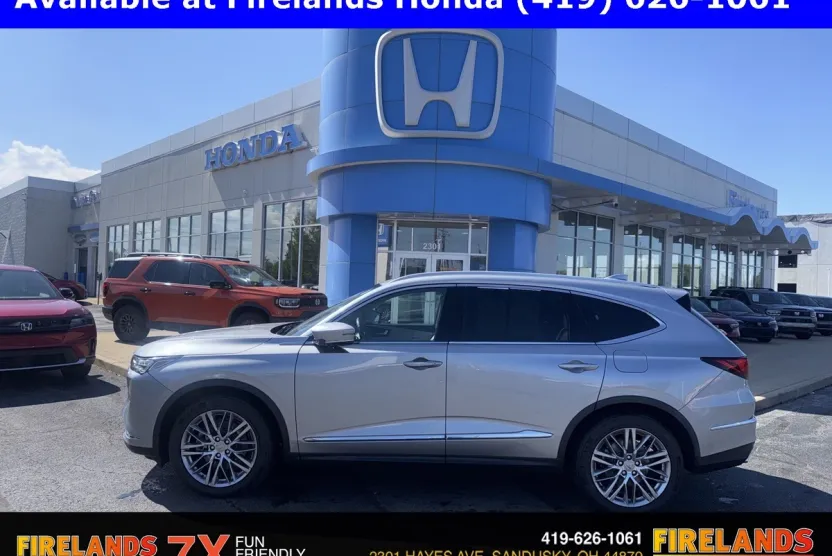 2022 Acura MDX SH-AWD Advance photo 1