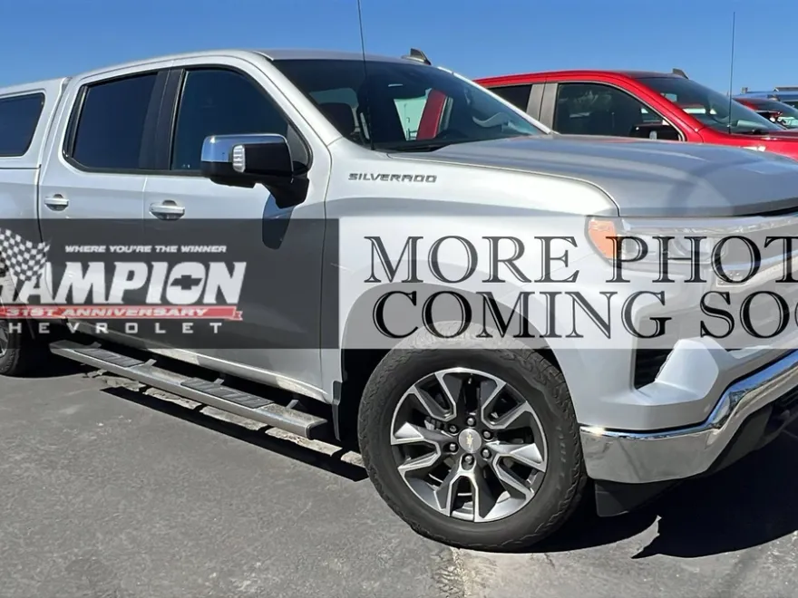 2022 Chevrolet Silverado 1500 LT photo 1