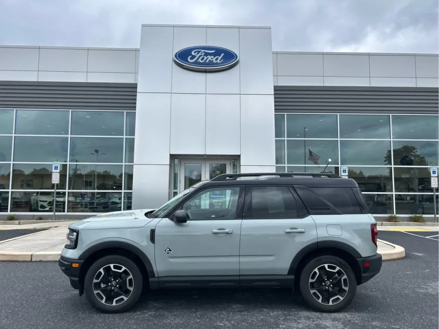 2022 Ford Bronco Sport Outer Banks photo 1