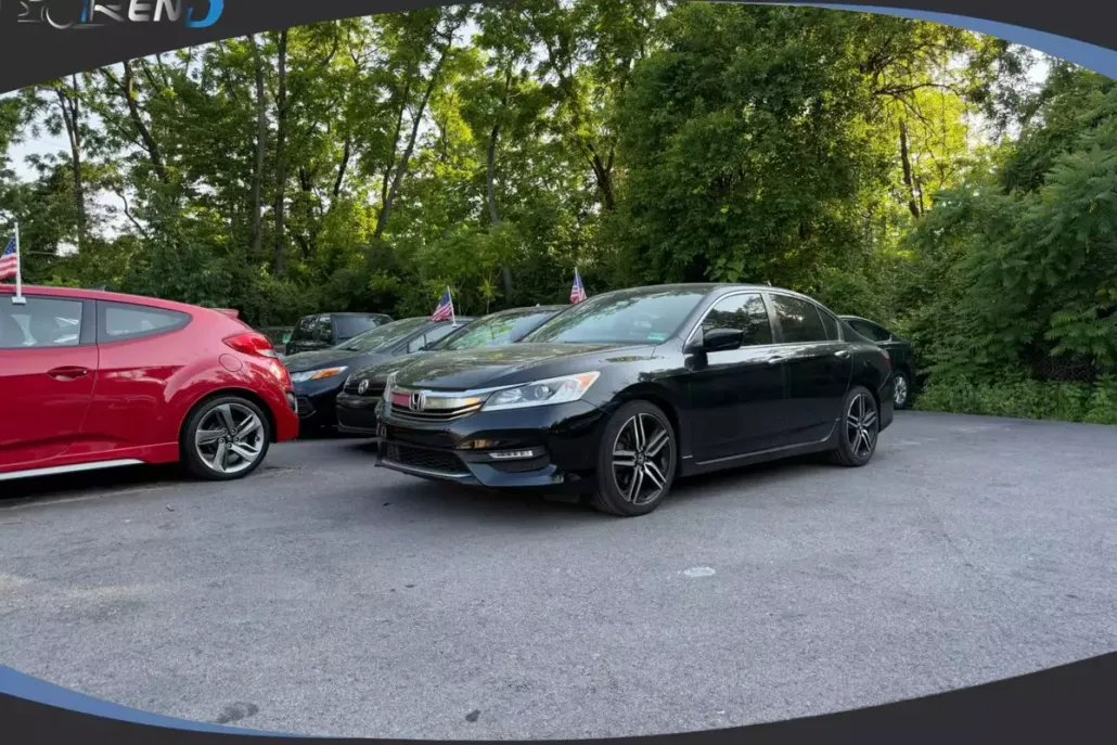 2017 Honda Accord Sport photo 1