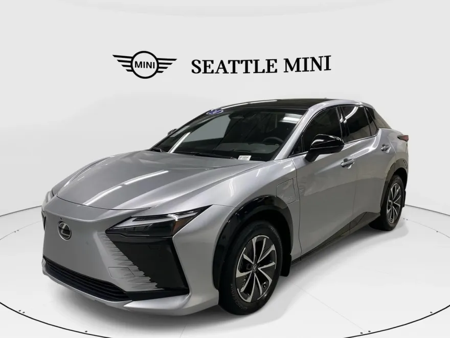2023 Lexus RZ 450e Luxury photo 1