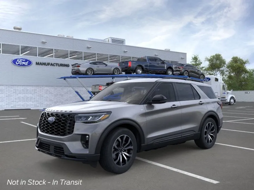 2025 Ford Explorer ST-Line photo 1
