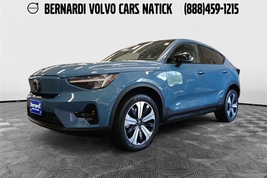 2023 Volvo C40 Recharge Plus photo 1