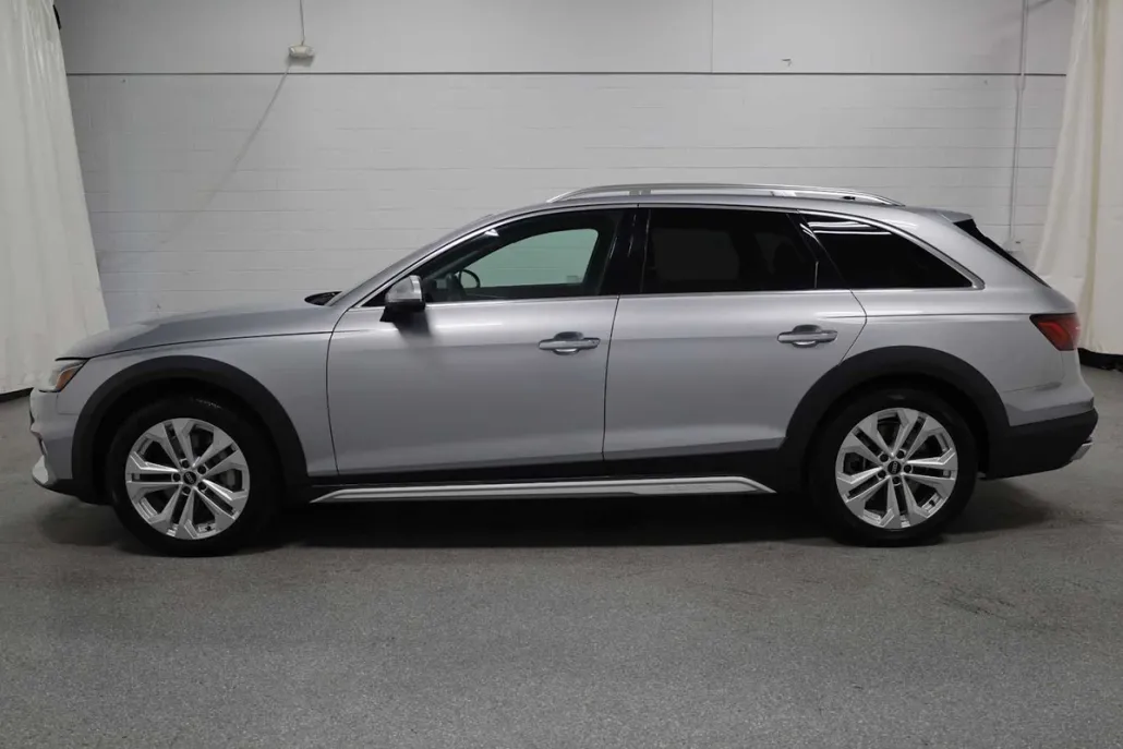 2022 Audi A4 Allroad 45 Premium Plus photo 1