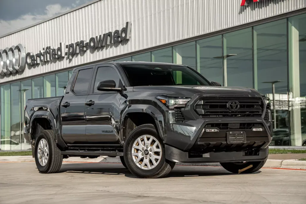 2024 Toyota Tacoma SR5 photo 1
