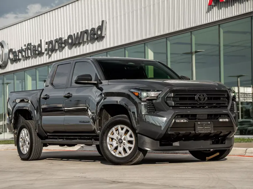 2024 Toyota Tacoma SR5 photo 1