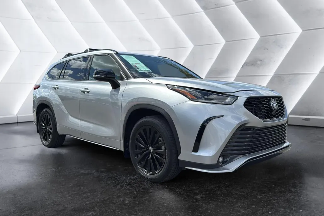2023 Toyota Highlander XSE photo 1
