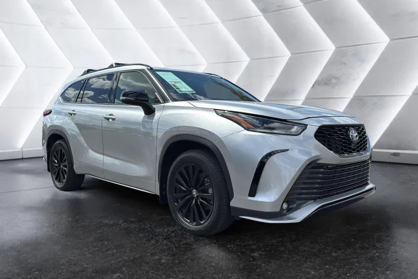 2023 Toyota Highlander XSE photo 1