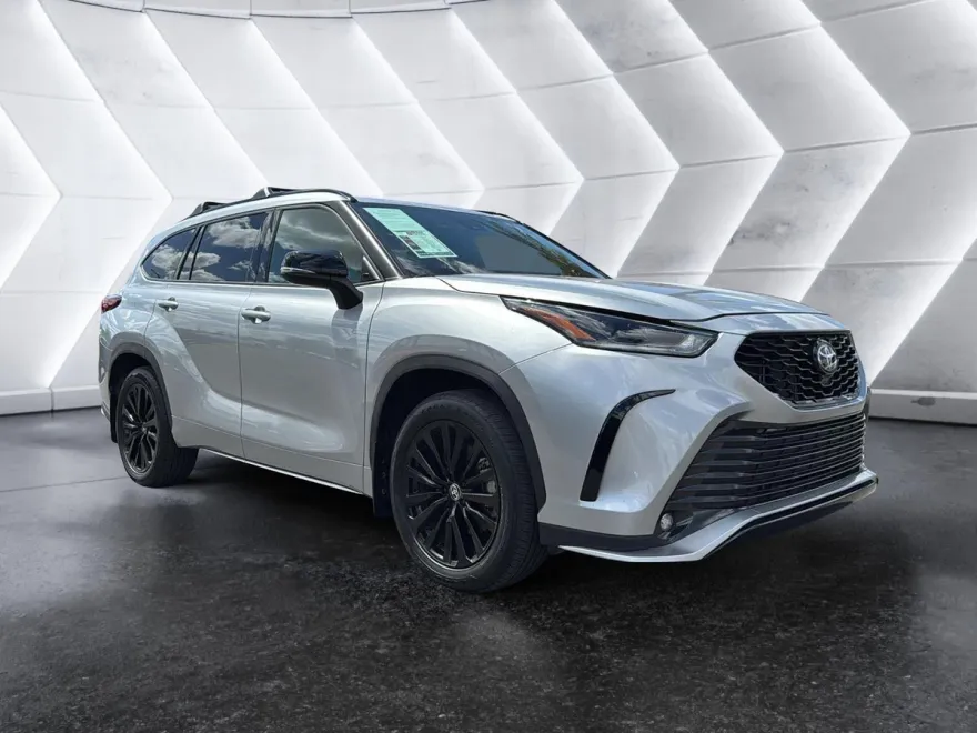 2023 Toyota Highlander XSE photo 1