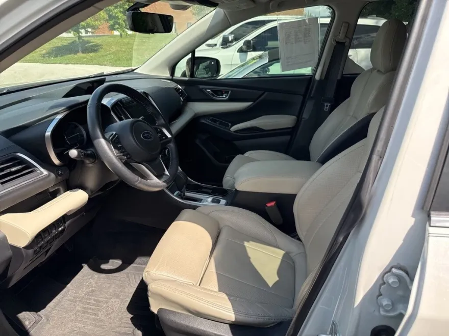 2022 Subaru Ascent Limited photo 1