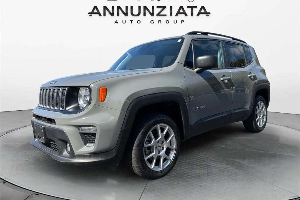 2022 Jeep Renegade Latitude photo 1