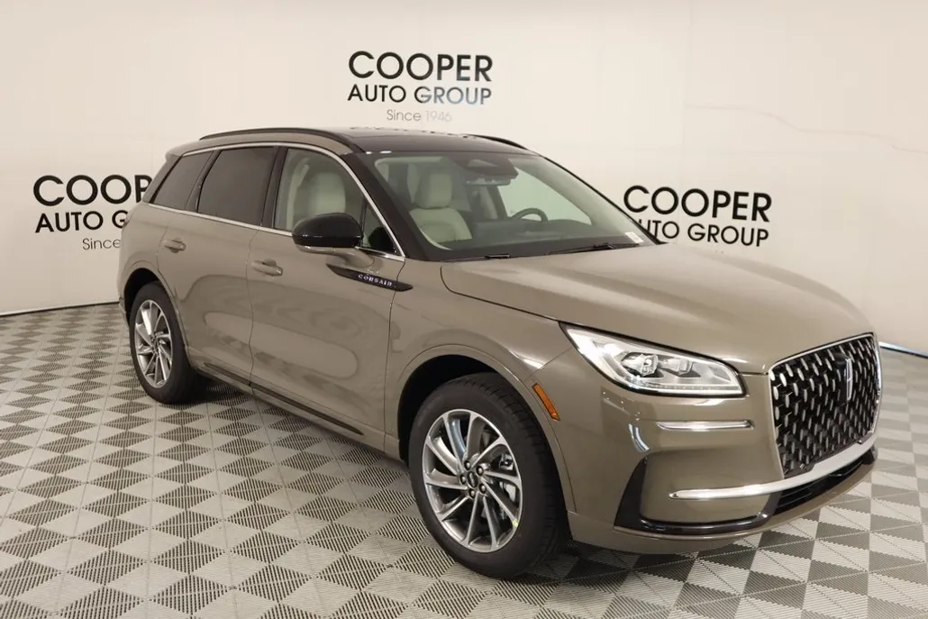 2025 Lincoln Corsair Grand Touring photo 1