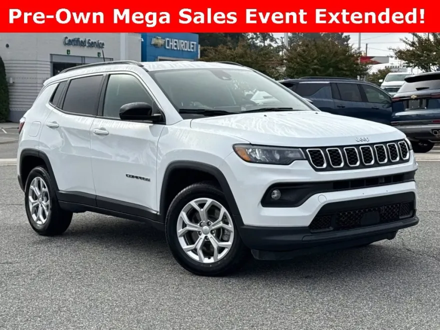 2024 Jeep Compass Latitude photo 1