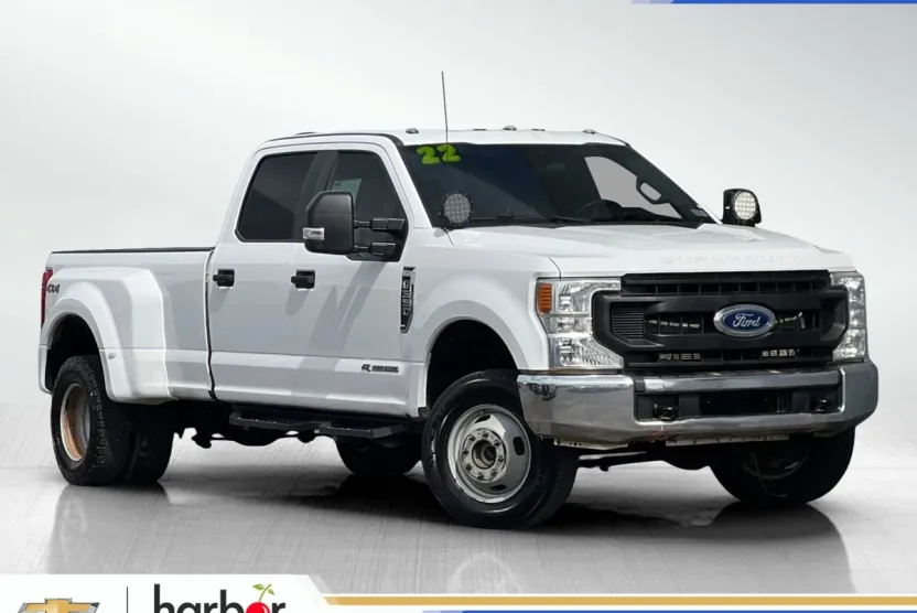 2022 Ford F-350 XL photo 1
