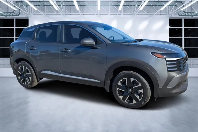 2025 Nissan Kicks SV photo 1