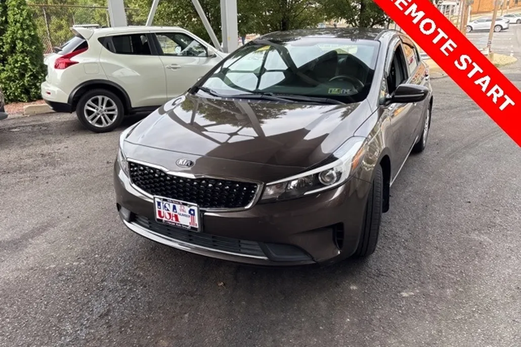 2022 Kia Forte LXS photo 1