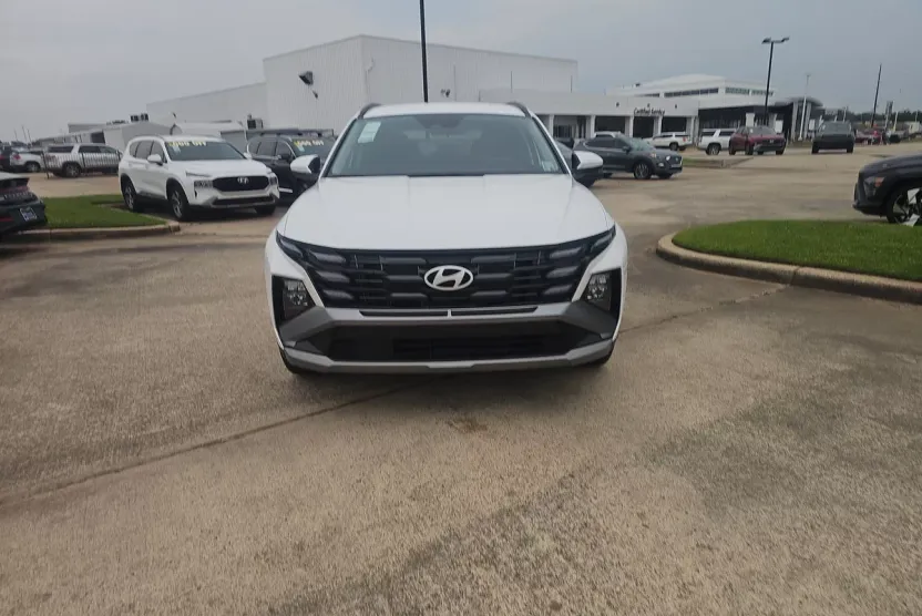 2025 Hyundai Tucson SEL photo 1