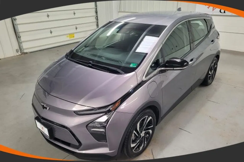 2023 Chevrolet Bolt EV 2LT photo 1