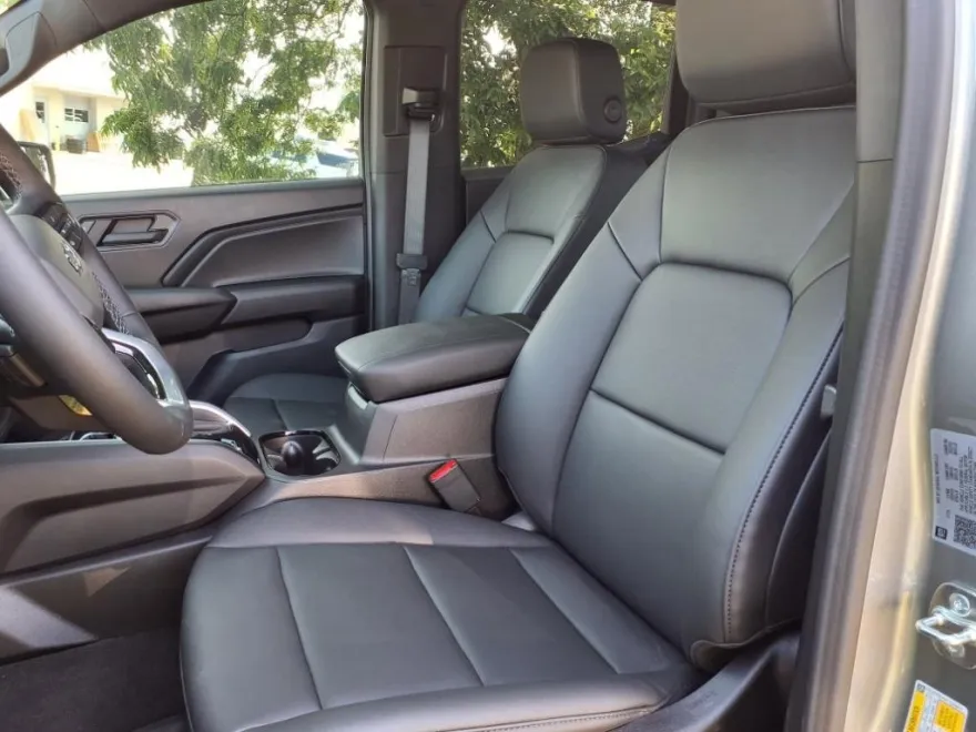 2026 Chevrolet Colorado Trail Boss photo 1