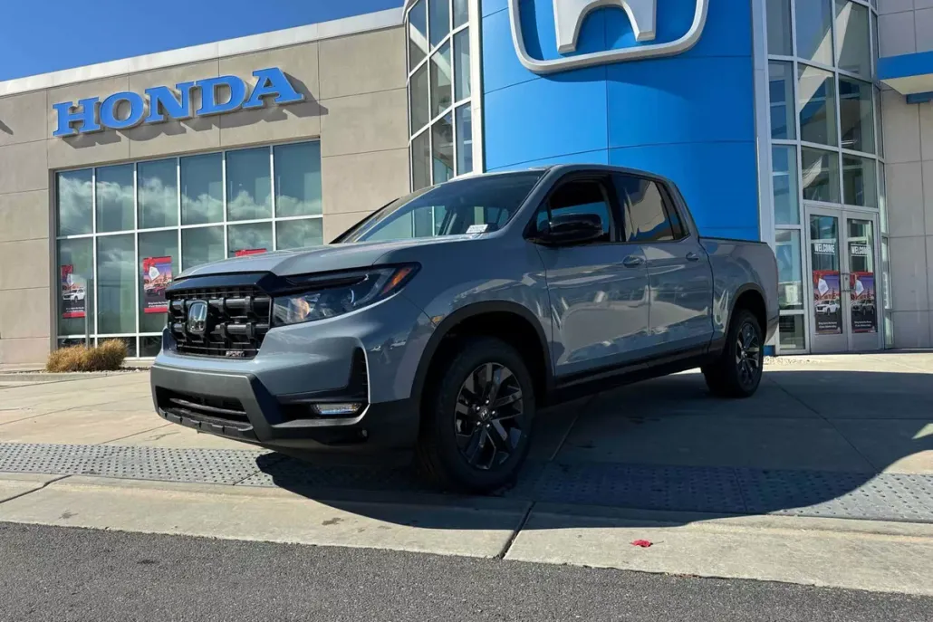 2025 Honda Ridgeline Sport photo 1