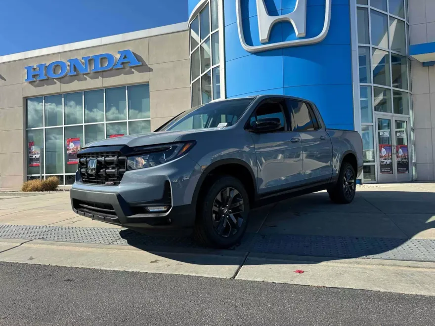 2025 Honda Ridgeline Sport photo 1
