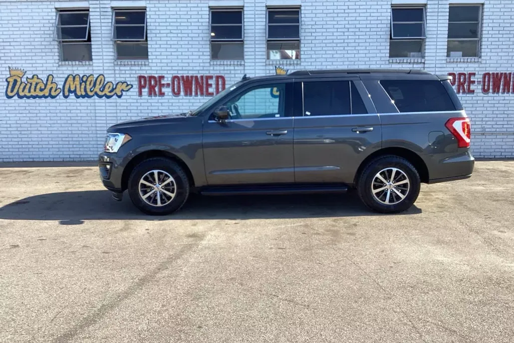 2020 Ford Expedition XLT photo 1