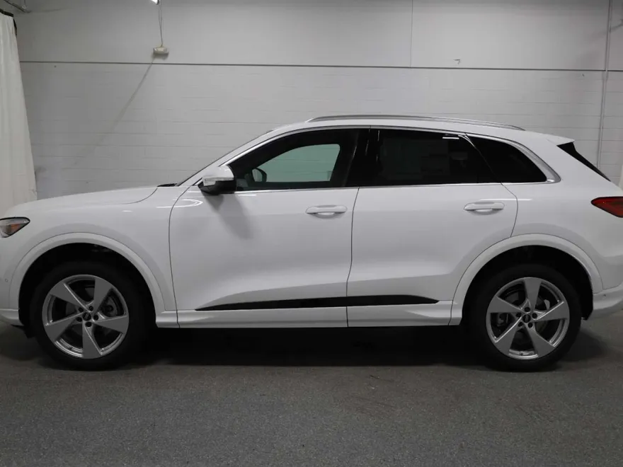 2025 Audi Q5 2.0T Premium photo 1