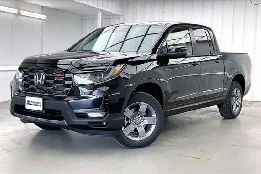2025 Honda Ridgeline TrailSport photo 1
