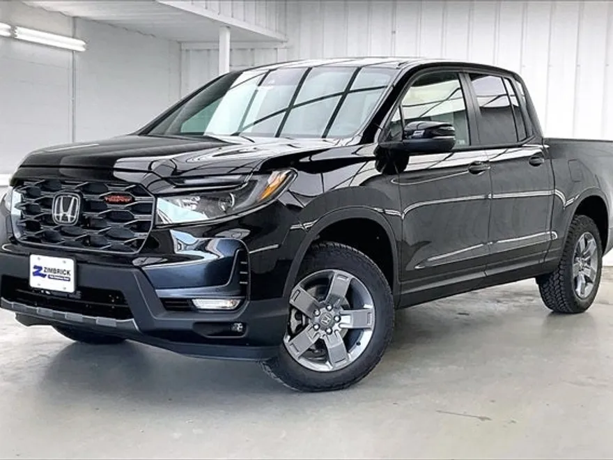 2025 Honda Ridgeline TrailSport photo 1