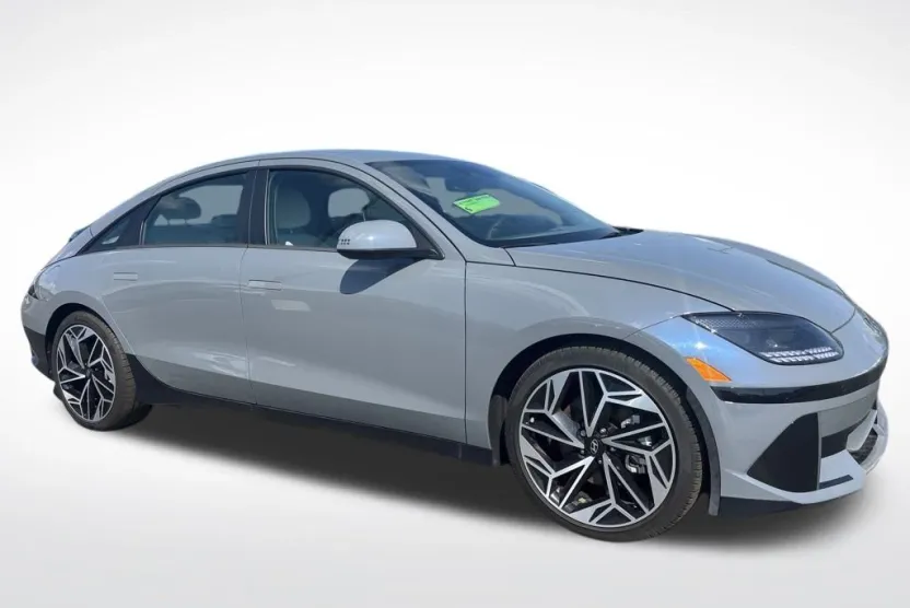2023 Hyundai Ioniq 6 SEL photo 1