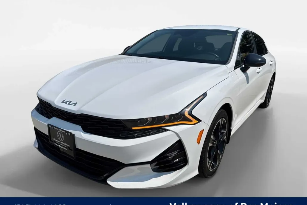 2024 Kia K5 GT-Line photo 1