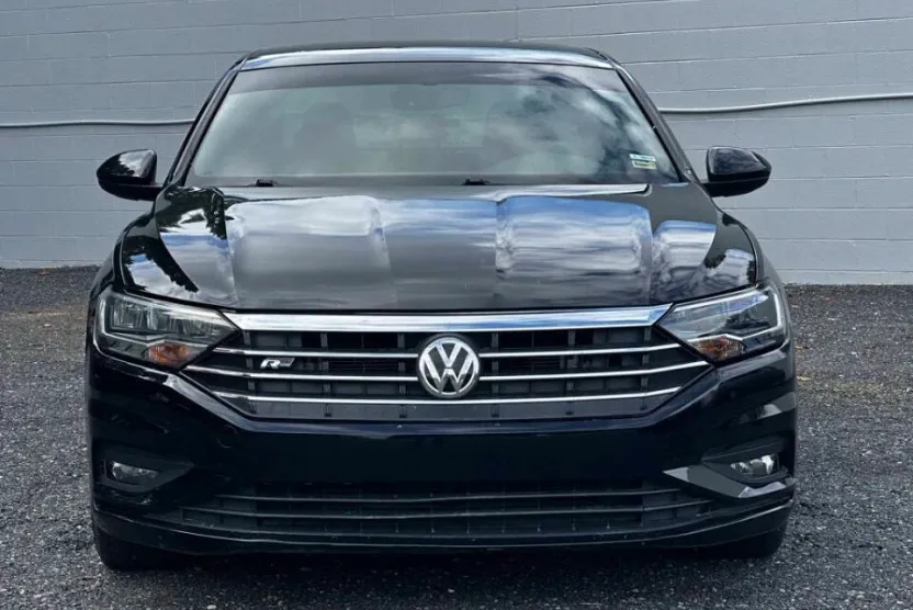2020 Volkswagen Jetta R-Line photo 1