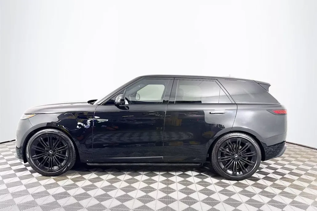 2023 Land Rover Range Rover Sport SE photo 1
