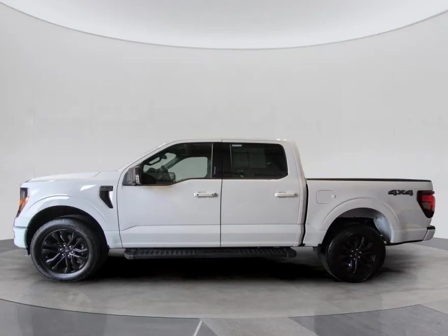 2024 Ford F-150 XLT photo 1