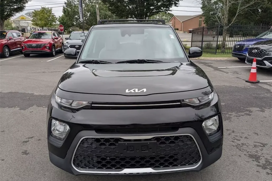 2022 Kia Soul LX photo 1