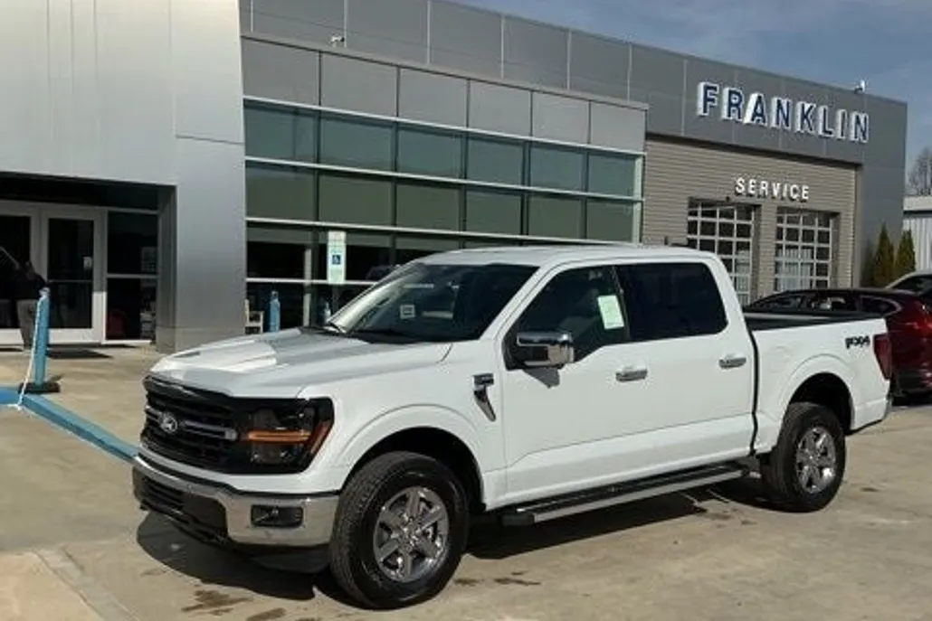 2025 Ford F-150 XLT photo 1
