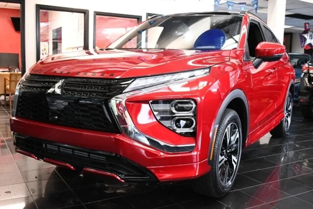 2025 Mitsubishi Eclipse Cross SEL photo 1