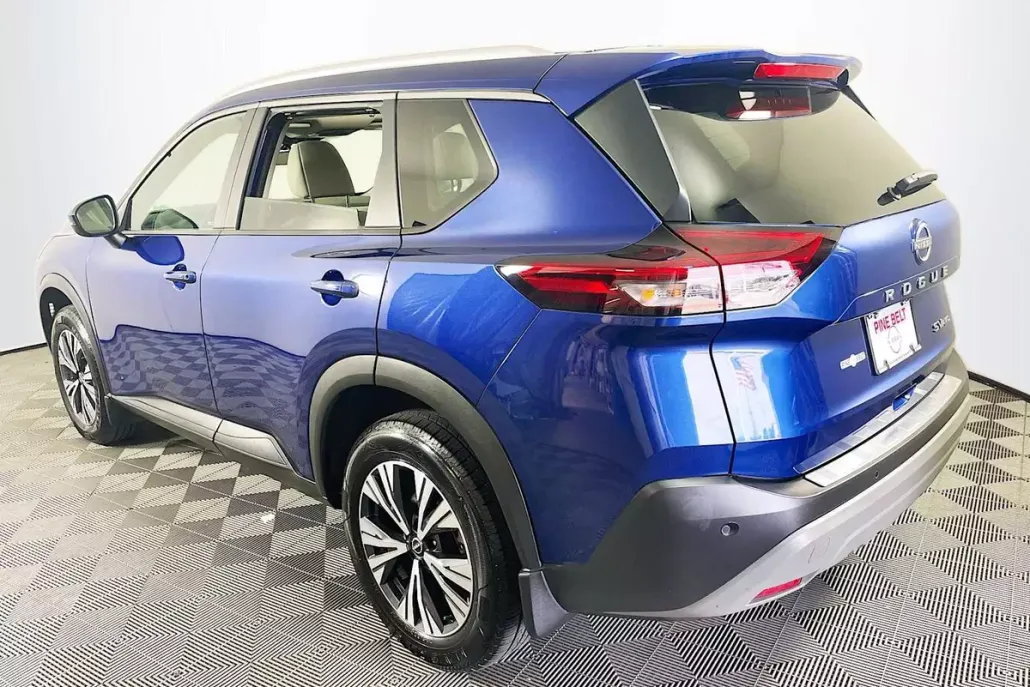 2023 Nissan Rogue SV photo 1