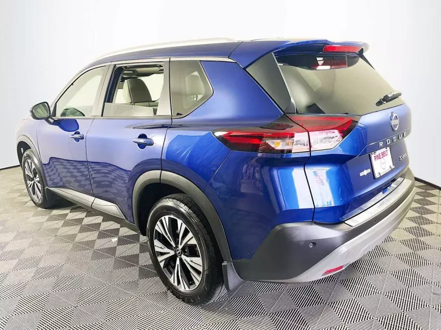 2023 Nissan Rogue SV photo 1