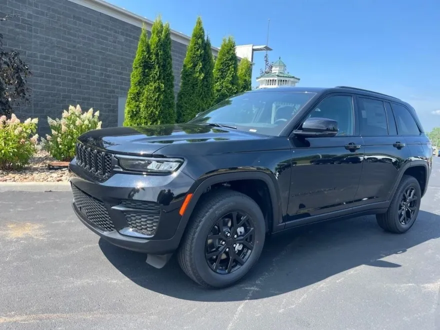 2025 Jeep Grand Cherokee Altitude X photo 1