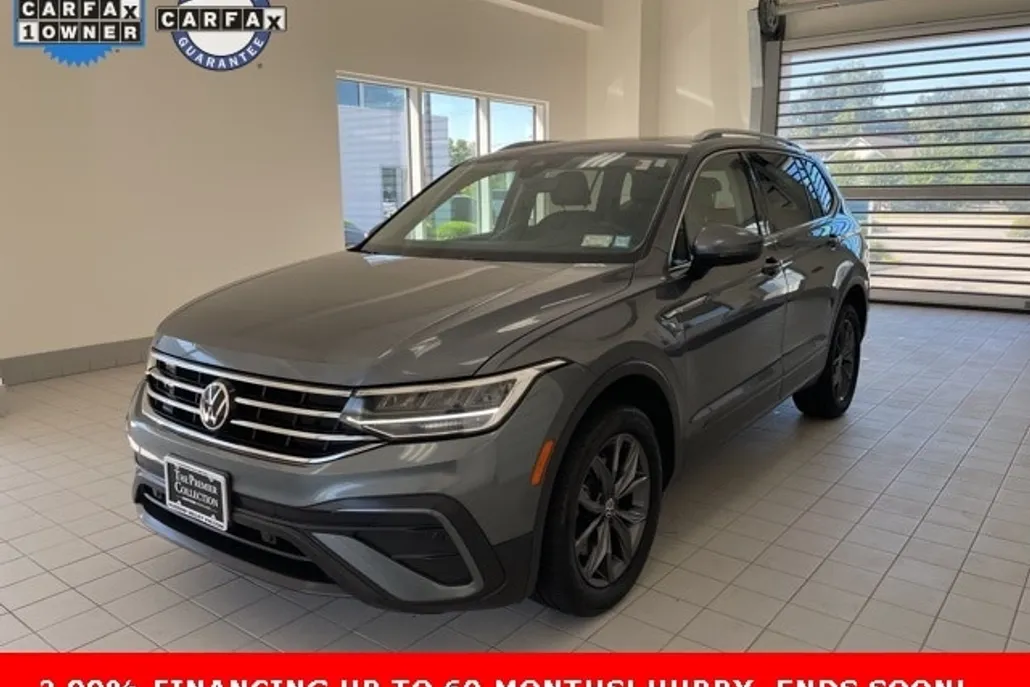 2022 Volkswagen Tiguan SE photo 1