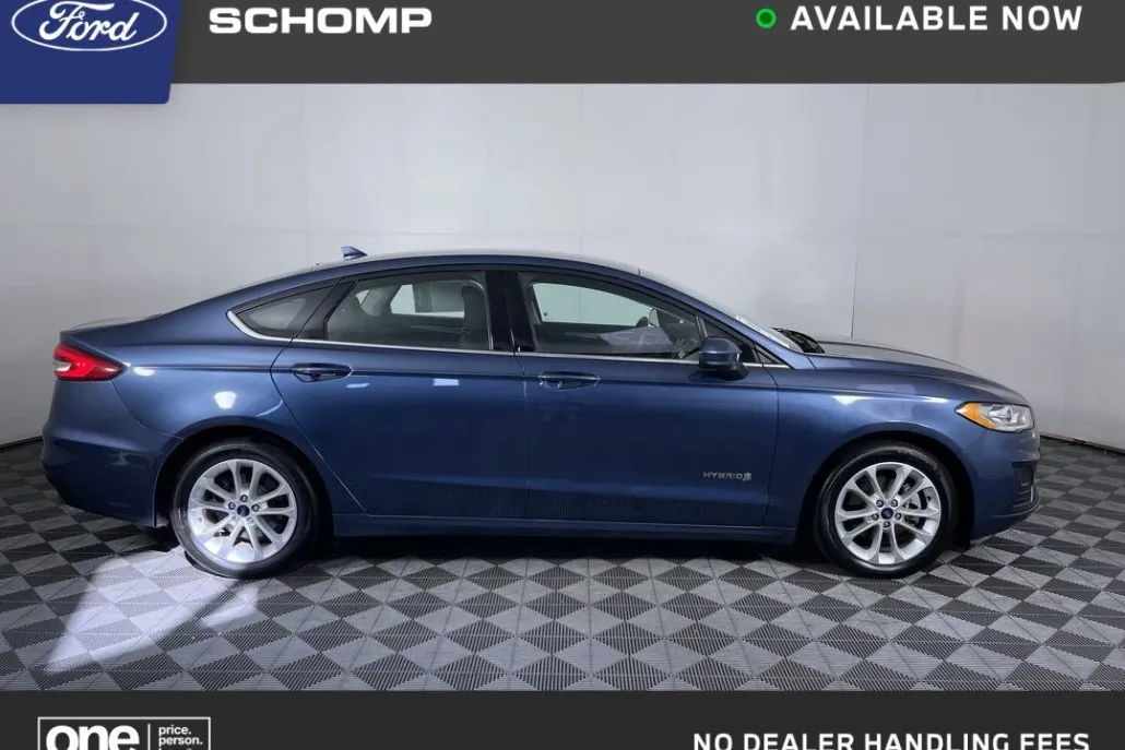 2019 Ford Fusion SE Hybrid photo 1