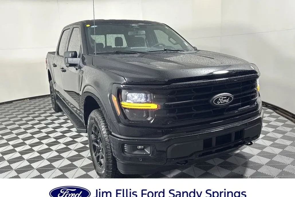 2025 Ford F-150 XLT photo 1