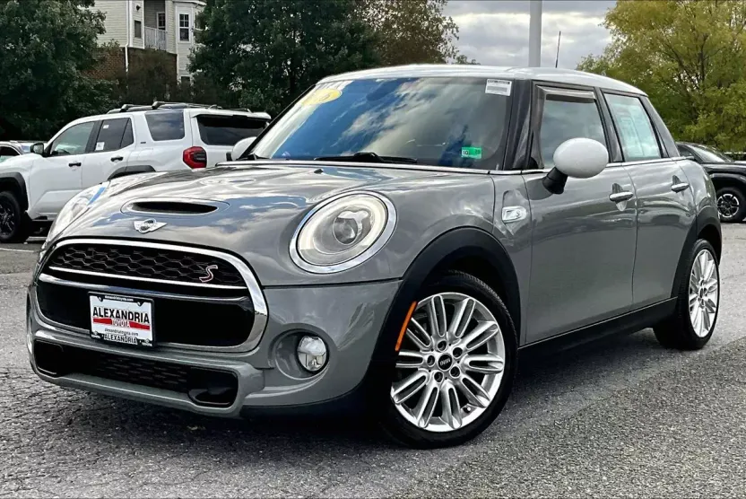 2016 Mini Cooper 4 Door Hardtop S photo 1