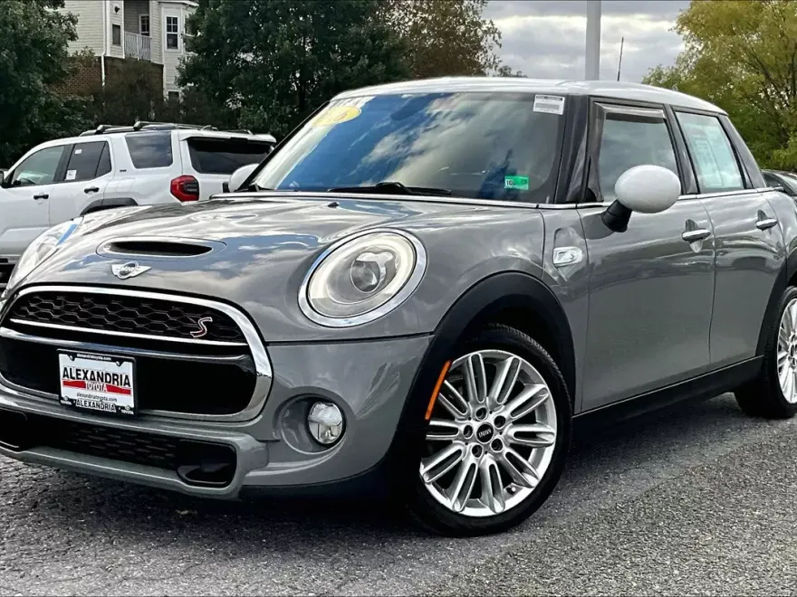2016 Mini Cooper 4 Door Hardtop S photo 1