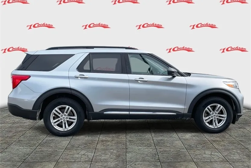 2020 Ford Explorer XLT photo 1