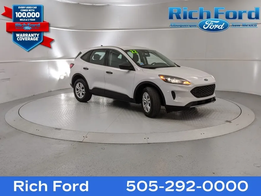 2022 Ford Escape S photo 1